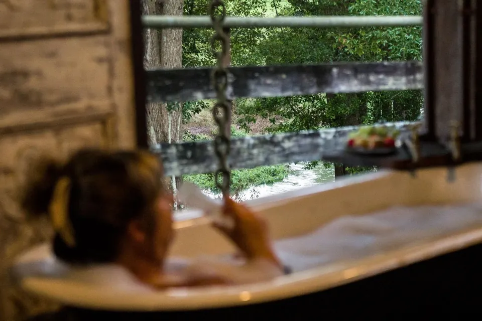 soaking in the barnita bath, the creek beyond